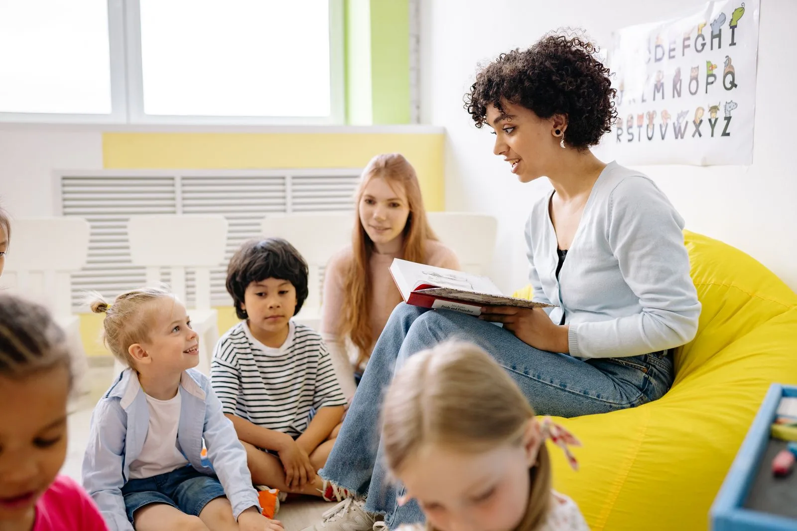 Public Speaking for Kids: From Classroom Presentations to Confidence